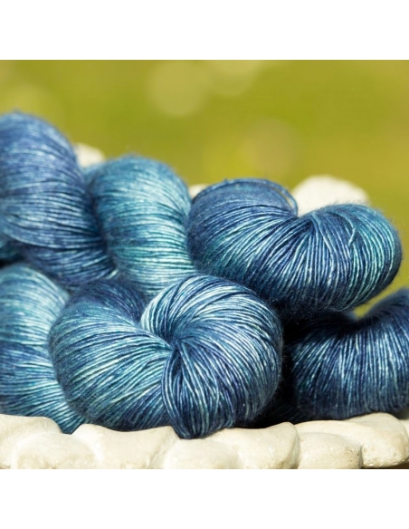 Hand-dyed yarn | Silk yarn | Nina Hand-Dyed Yarns Pearl Hand-dyed yarn | Silk yarn | Nina Hand-Dyed Yarns Pearl