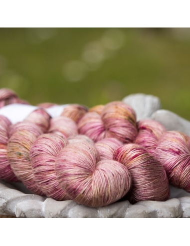 Hand-dyed yarn | Silk yarn | Nina Hand-Dyed Yarns Pearl