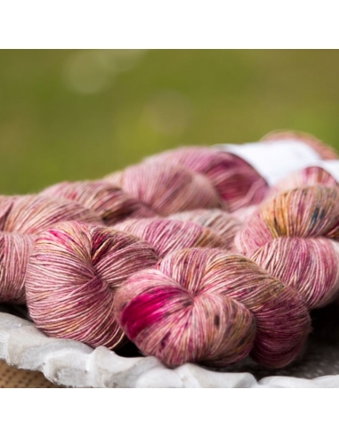 Hand-dyed yarn | Silk yarn | Nina Hand-Dyed Yarns Pearl