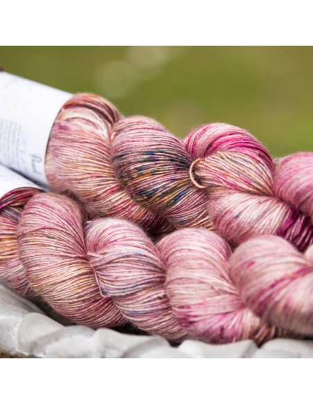 Hand-dyed yarn | Silk yarn | Nina Hand-Dyed Yarns Pearl Hand-dyed yarn | Silk yarn | Nina Hand-Dyed Yarns Pearl