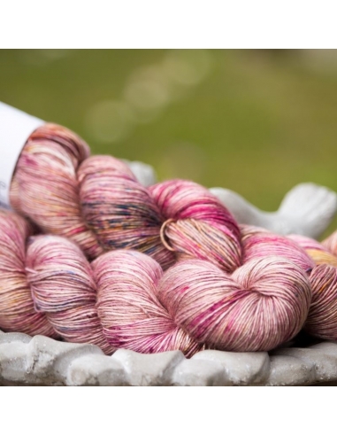 Handgefärbtes Seidengarn | Nina Hand Dyed Yarns Pearl