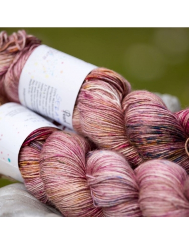 Hand-dyed yarn | Silk yarn | Nina Hand-Dyed Yarns Pearl