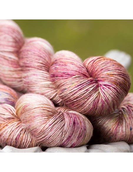 Hand-dyed yarn | Silk yarn | Nina Hand-Dyed Yarns Pearl