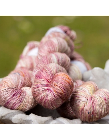 Hand-dyed yarn | Silk yarn | Nina Hand-Dyed Yarns Pearl