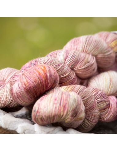 Hand-dyed yarn | Silk yarn | Nina Hand-Dyed Yarns Pearl