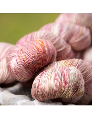 Hand-dyed yarn | Silk yarn | Nina Hand-Dyed Yarns Pearl