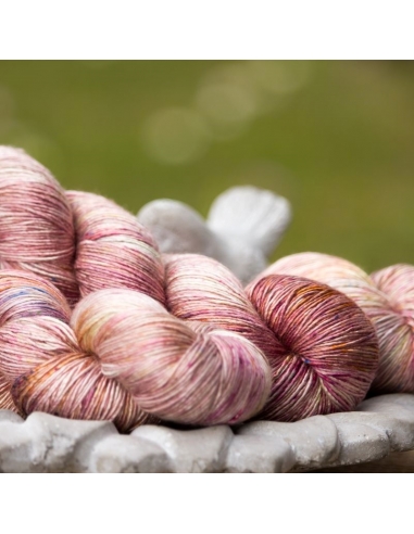 Handgefärbtes Seidengarn | Nina Hand Dyed Yarns Pearl