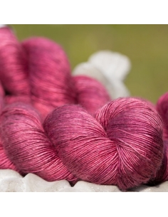 Hand-dyed yarn | Silk yarn | Nina Hand-Dyed Yarns Pearl