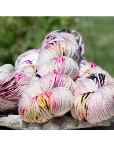 Nina Hand Dyed Yarns  Everyday DK ¦ worsted weight merino yarn