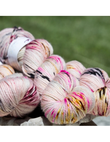 Nina Hand Dyed Yarns  Everyday DK ¦ worsted weight merino yarn