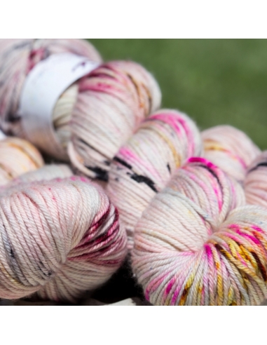 Nina Hand Dyed Yarns  Everyday DK ¦ worsted weight merino yarn