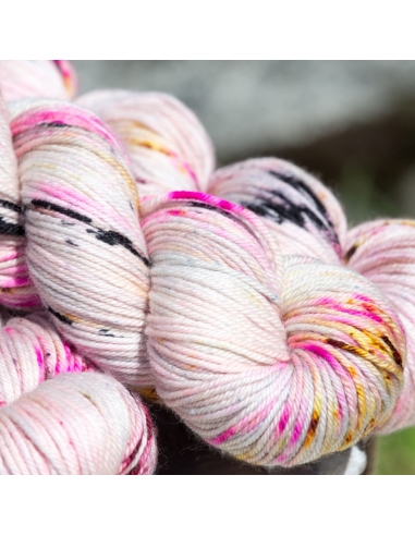 Nina Hand Dyed Yarns  Everyday DK ¦ worsted weight merino yarn