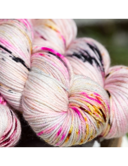 Nina Hand Dyed Yarns  Everyday DK ¦ worsted weight merino yarn