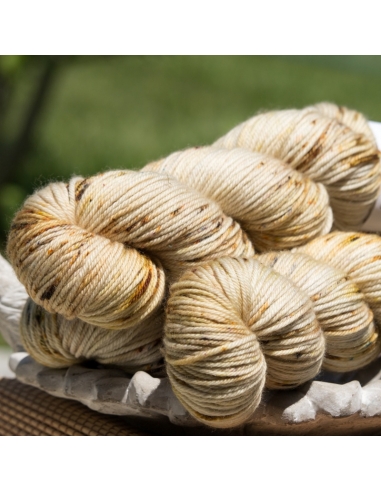 Nina Hand Dyed Yarns  Everyday DK ¦ worsted weight merino yarn