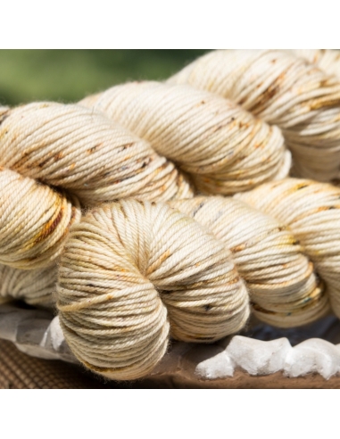 Nina Hand Dyed Yarns  Everyday DK ¦ worsted weight merino yarn