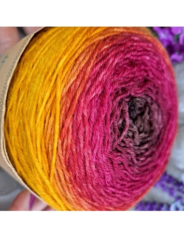 Bilum Loli | hand-dyed gradient yarn | merino yarn