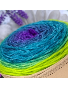 Bilum Loli | hand-dyed gradient yarn | merino yarn 2