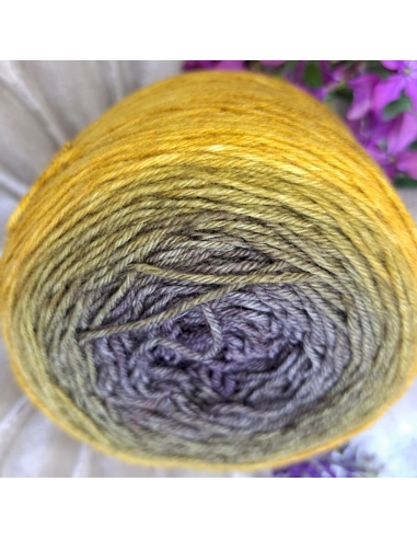 Bilum Loli | hand-dyed gradient yarn | merino yarn