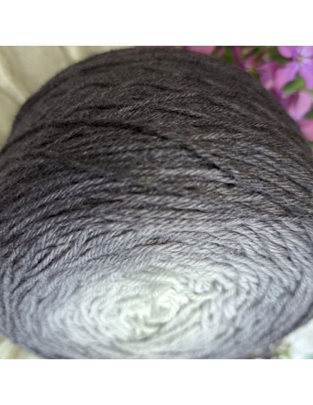 Bilum Loli | hand-dyed gradient yarn | merino yarn