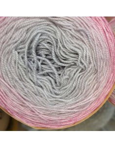 Bilum Bataplai| hand-dyed gradient yarn | silk merino cashmere yarn 2