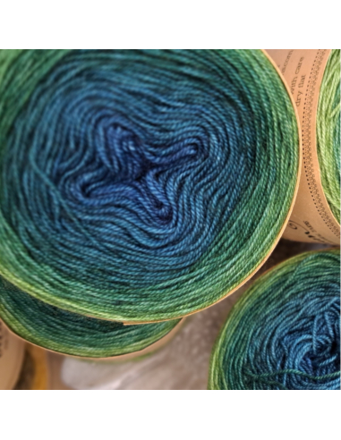 Bilum Bataplai| hand-dyed gradient yarn | silk merino cashmere yarn