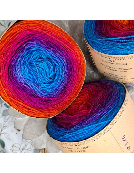 Bilum Bataplai| hand-dyed gradient yarn | silk merino cashmere yarn