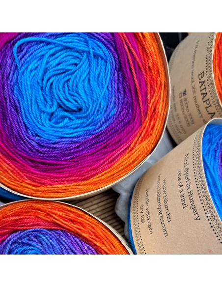 Bilum Bataplai| hand-dyed gradient yarn | silk merino cashmere yarn