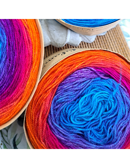 Bilum Bataplai| hand-dyed gradient yarn | silk merino cashmere yarn