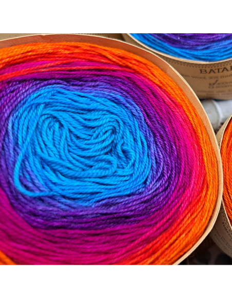 Bilum Bataplai| hand-dyed gradient yarn | silk merino cashmere yarn