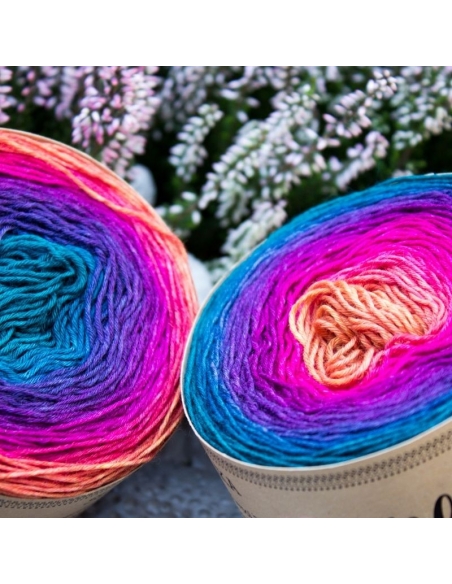 Bilum Slika | hand-dyed gradient yarn | merino and silk yarn