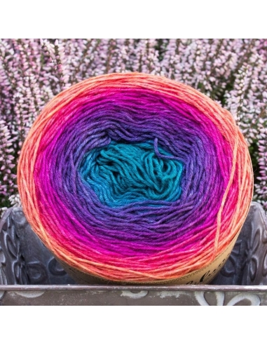 Bilum Slika | hand-dyed gradient yarn | merino and silk yarn