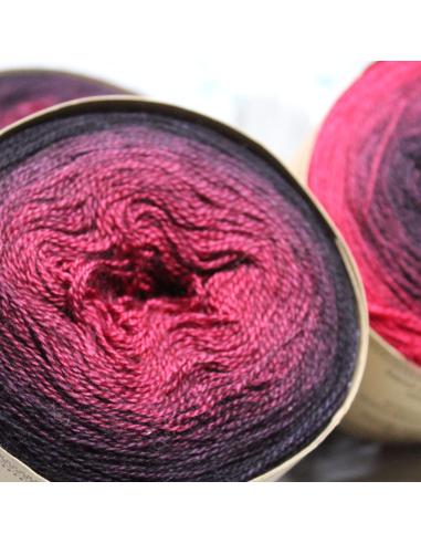 Bilum Maleo | Hand-dyed gradient lace yarn | Merino and Silk yarn