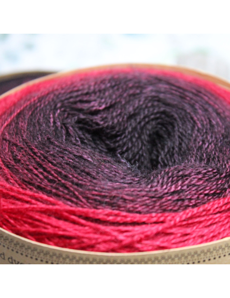 Bilum Maleo | Hand-dyed gradient lace yarn | Merino and Silk yarn Bilum Maleo | Hand-dyed gradient lace yarn | Merino and Silk yarn