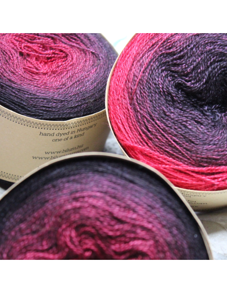 Bilum Maleo | Hand-dyed gradient lace yarn | Merino and Silk yarn Bilum Maleo | Hand-dyed gradient lace yarn | Merino and Silk yarn