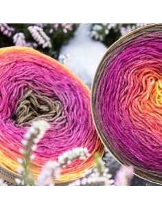Bilum Slika | hand-dyed gradient yarn | merino and silk yarn 2