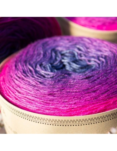 Bilum Slika | hand-dyed gradient yarn | merino and silk yarn