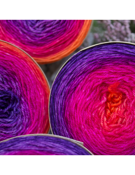 Hand-dyed gradient yarn Bilum Loli