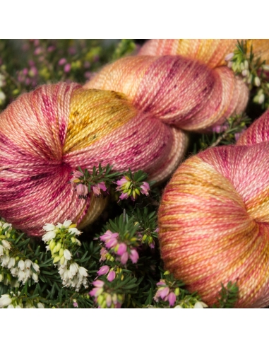Nina Hand Dyed Yarns Lyra ¦ silk merino lace yarn ¦ hand-dyed yarn