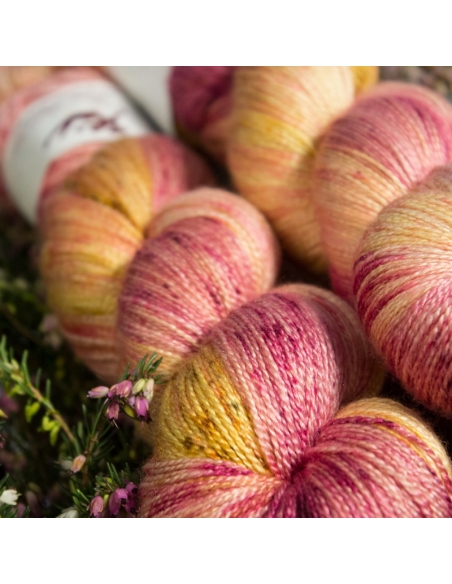 Nina Hand Dyed Yarns Lyra ¦ silk merino lace yarn ¦ hand-dyed yarn Nina Hand Dyed Yarns Lyra ¦ silk merino lace yarn ¦ hand-dyed yarn