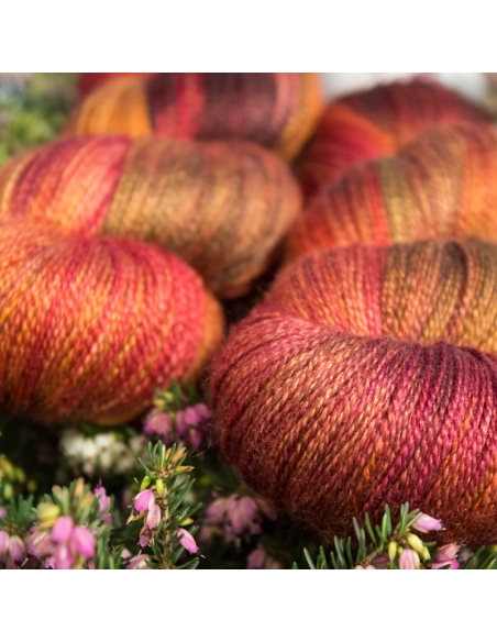 Nina Hand Dyed Yarns Lyra ¦ Merino Seide Lace-Garn ¦ Handgefärbte Wolle