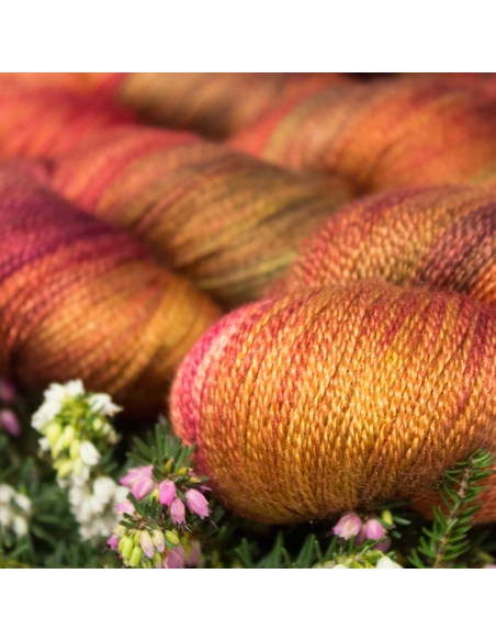 Nina Hand Dyed Yarns Lyra ¦ silk merino lace yarn ¦ hand-dyed yarn Nina Hand Dyed Yarns Lyra ¦ silk merino lace yarn ¦ hand-dyed yarn