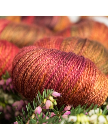 Nina Hand Dyed Yarns Lyra ¦ silk merino lace yarn ¦ hand-dyed yarn
