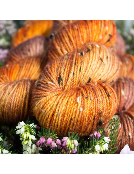 Nina Hand Dyed Yarns Donegal DK ¦ Tweed yarn