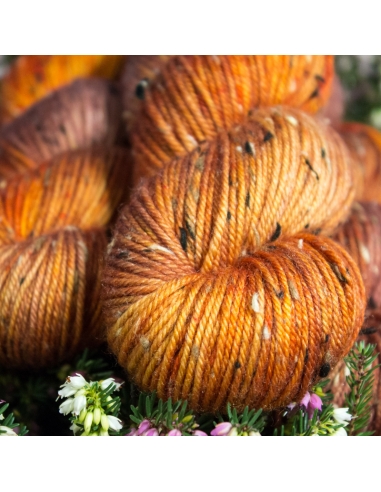 Nina Hand Dyed Yarns Donegal DK ¦ Tweed yarn