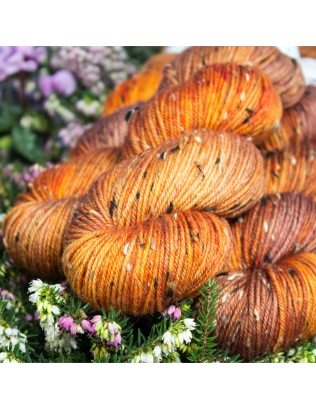 Nina Hand Dyed Yarns Donegal DK ¦ Tweed yarn