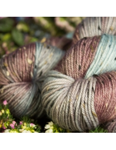Nina Hand Dyed Yarns Donegal DK ¦ Tweed yarn 2