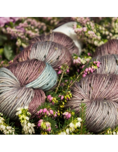 Nina Hand Dyed Yarns Donegal DK ¦ Tweed yarn