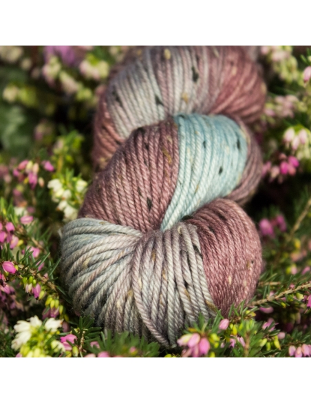 Nina Hand Dyed Yarns Donegal DK ¦ Tweed yarn